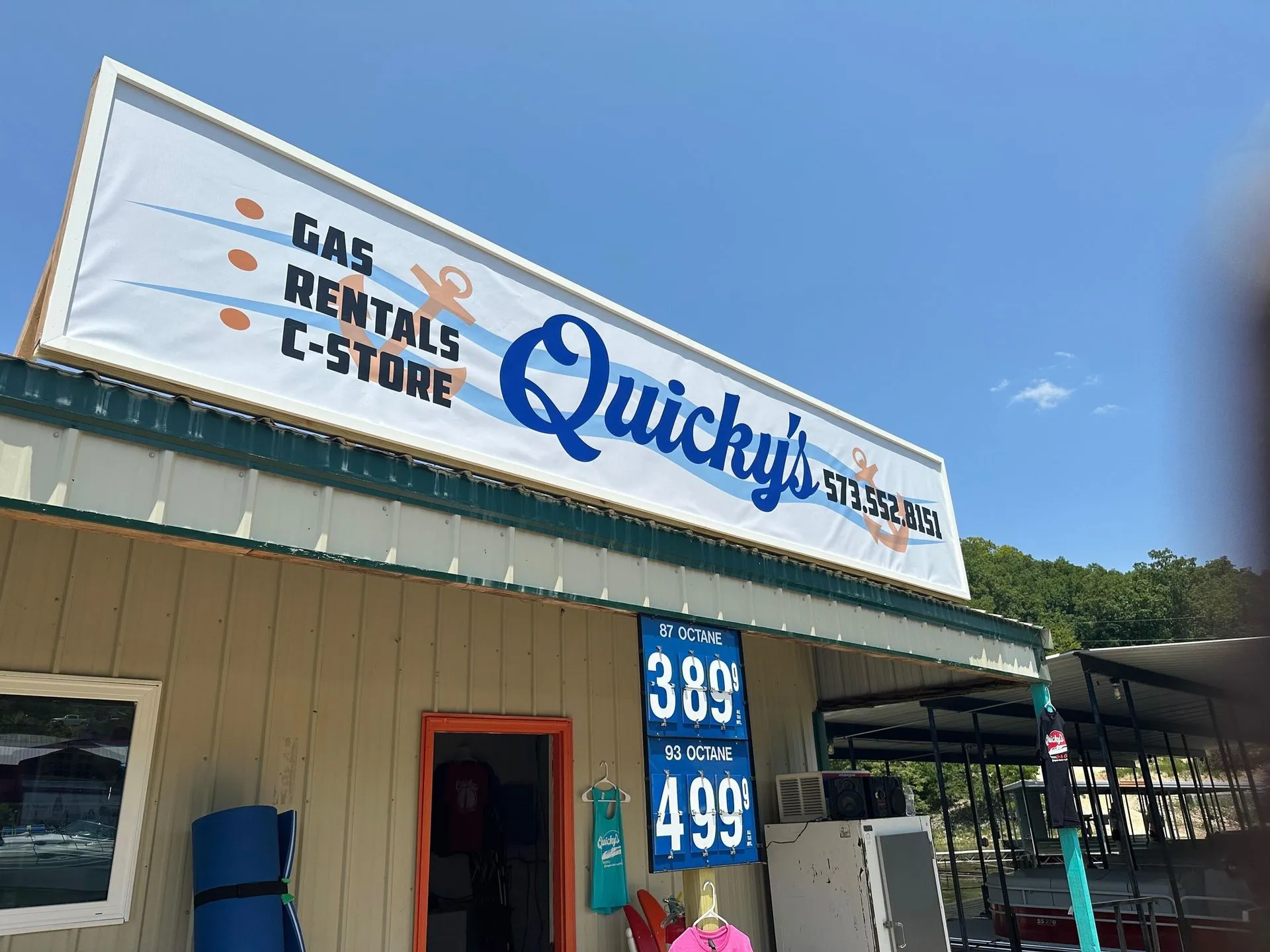 Quicky's Boat Rentals and Gas Dock