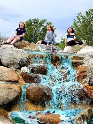 Boulder Falls Mini Golf