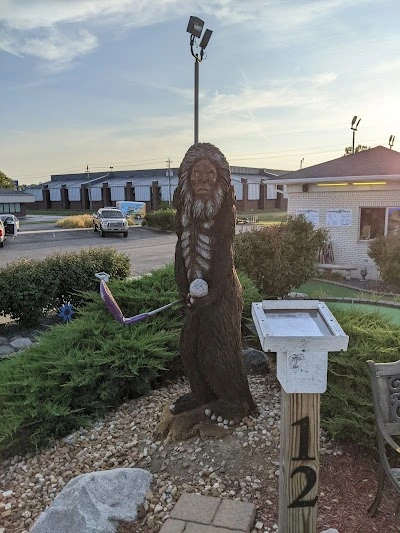 Boulder Falls Mini Golf