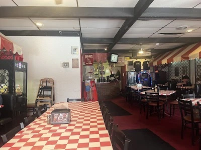 Greek's Pizzeria