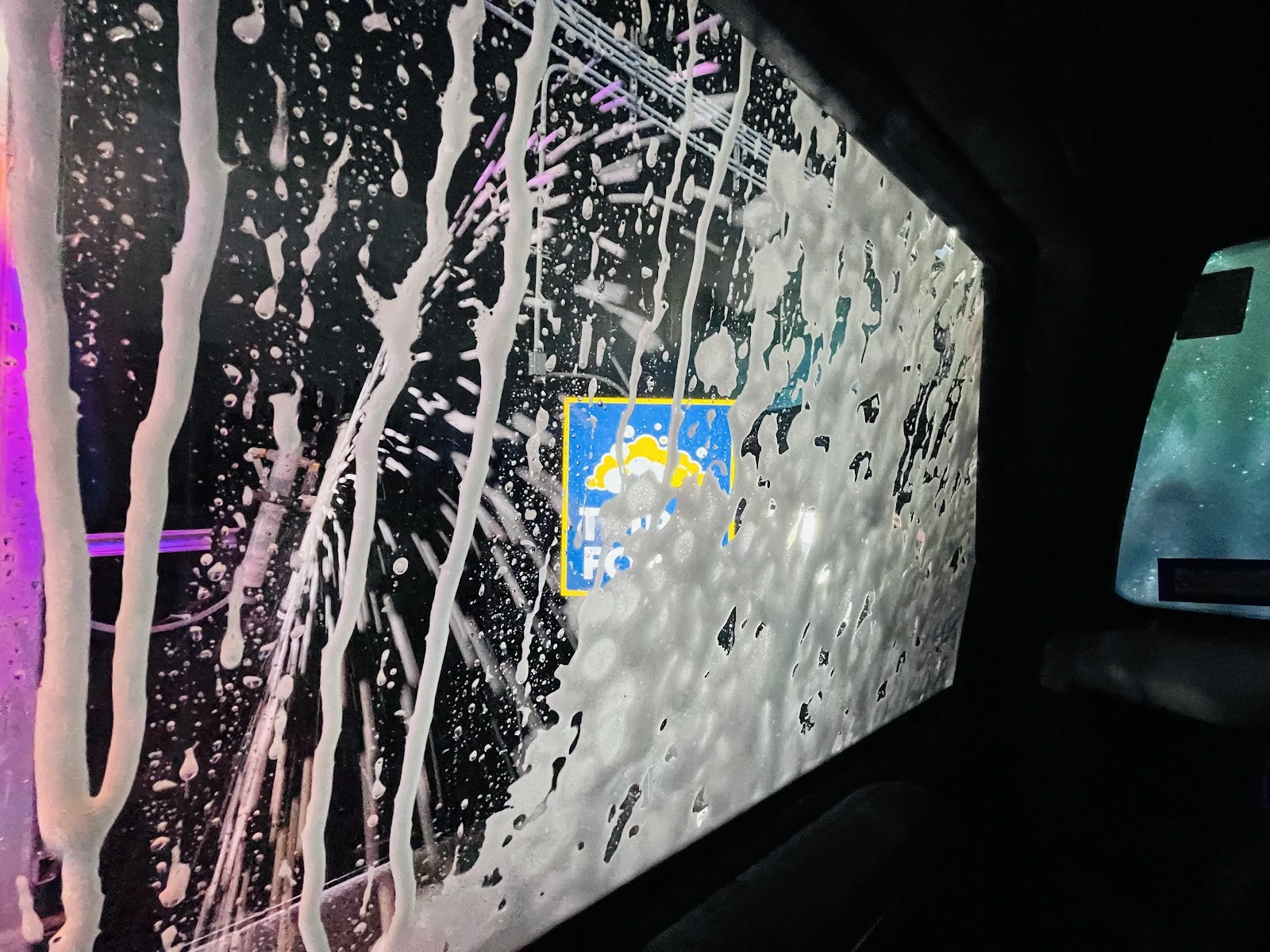 Happy's Drive-Thru Carwash