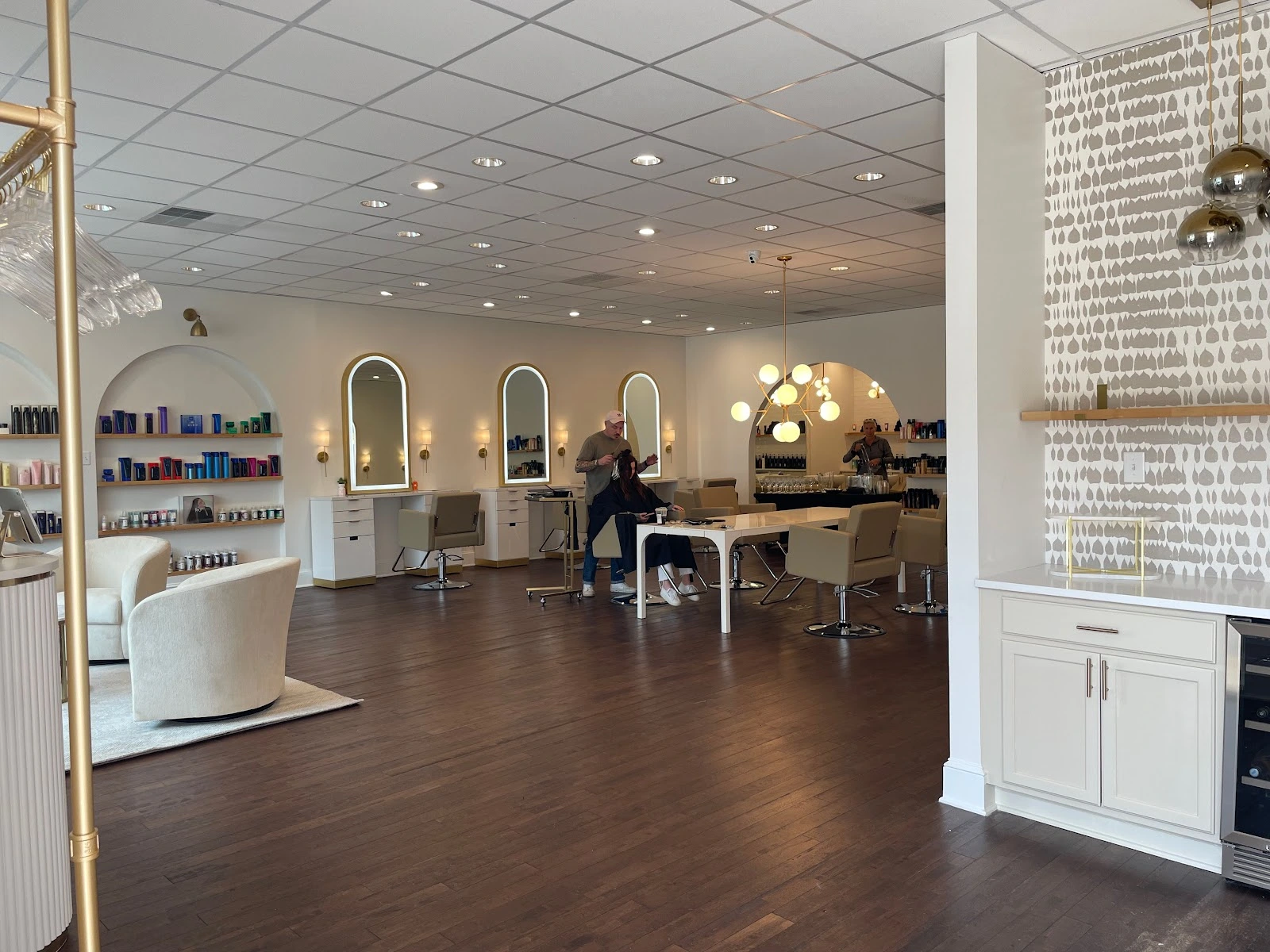 Avenue 42 Style Studio