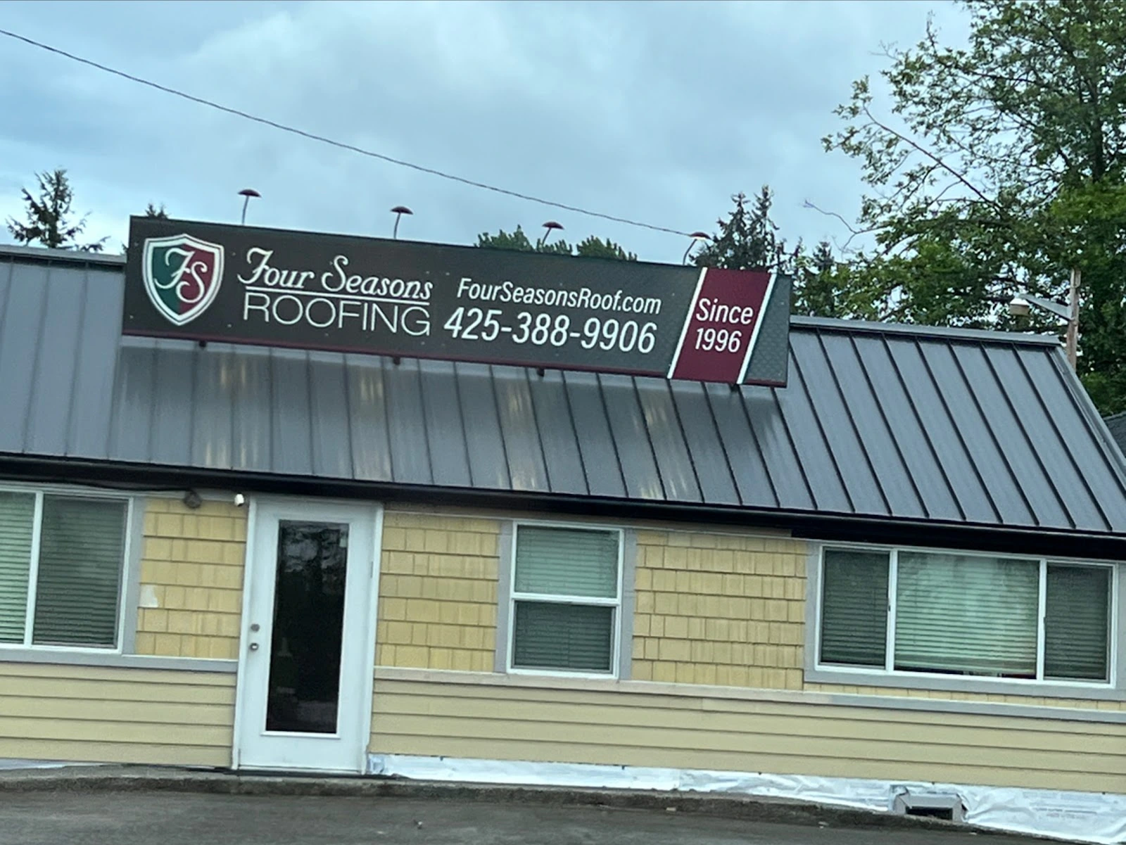 Four Seasons Roofing