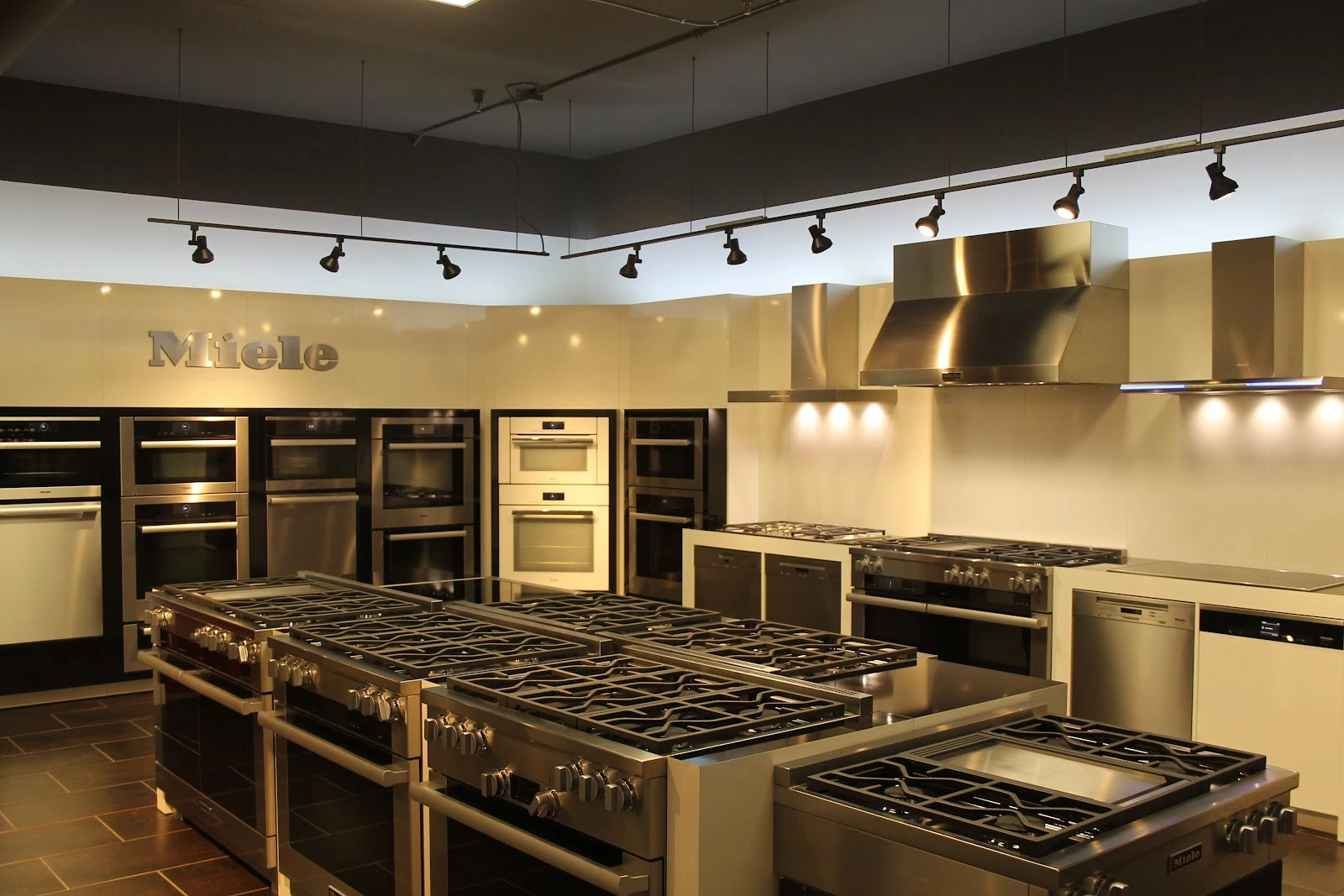 Albert Lee Appliance