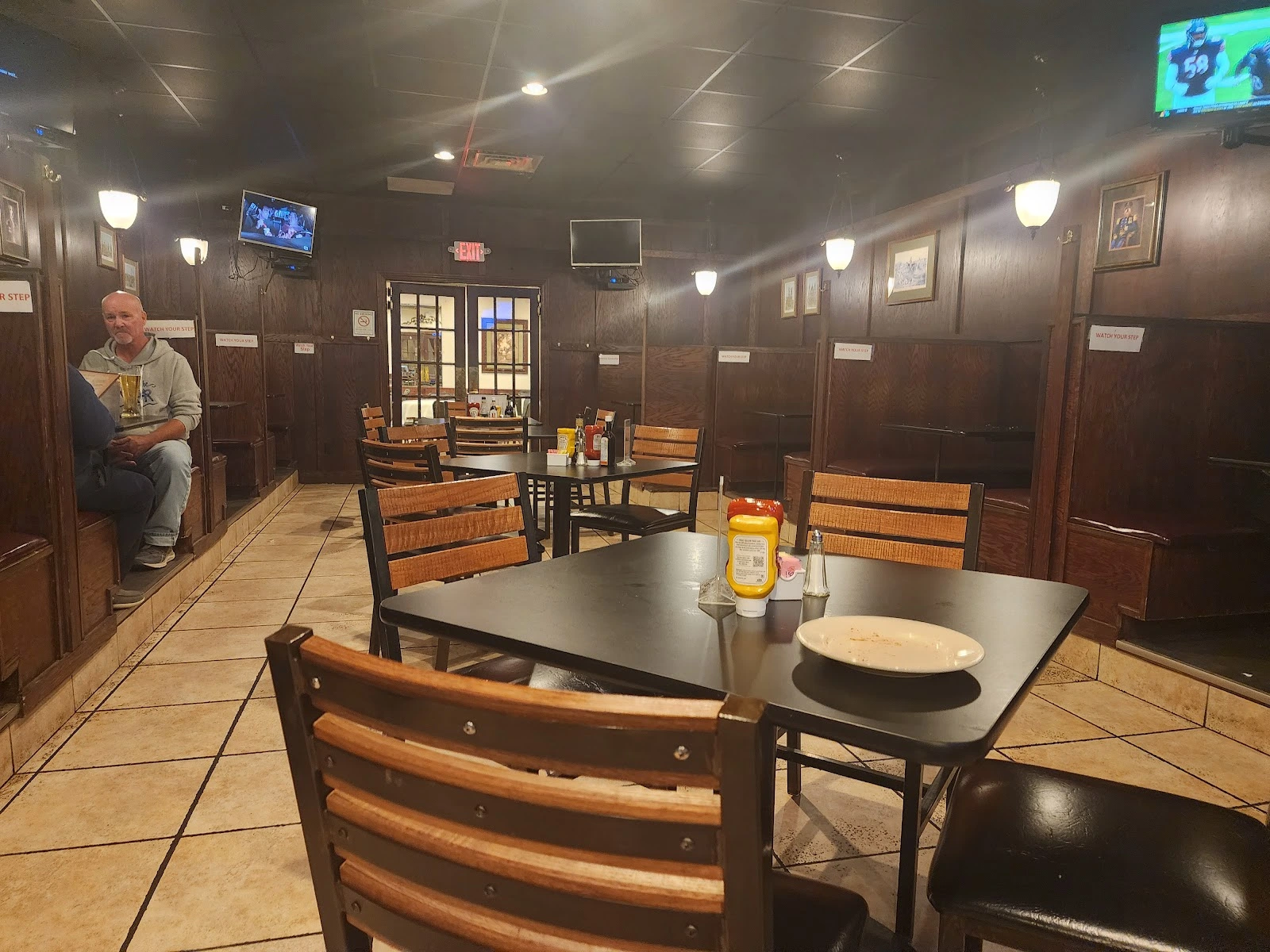 Amen Corner Sports Bar and Grille