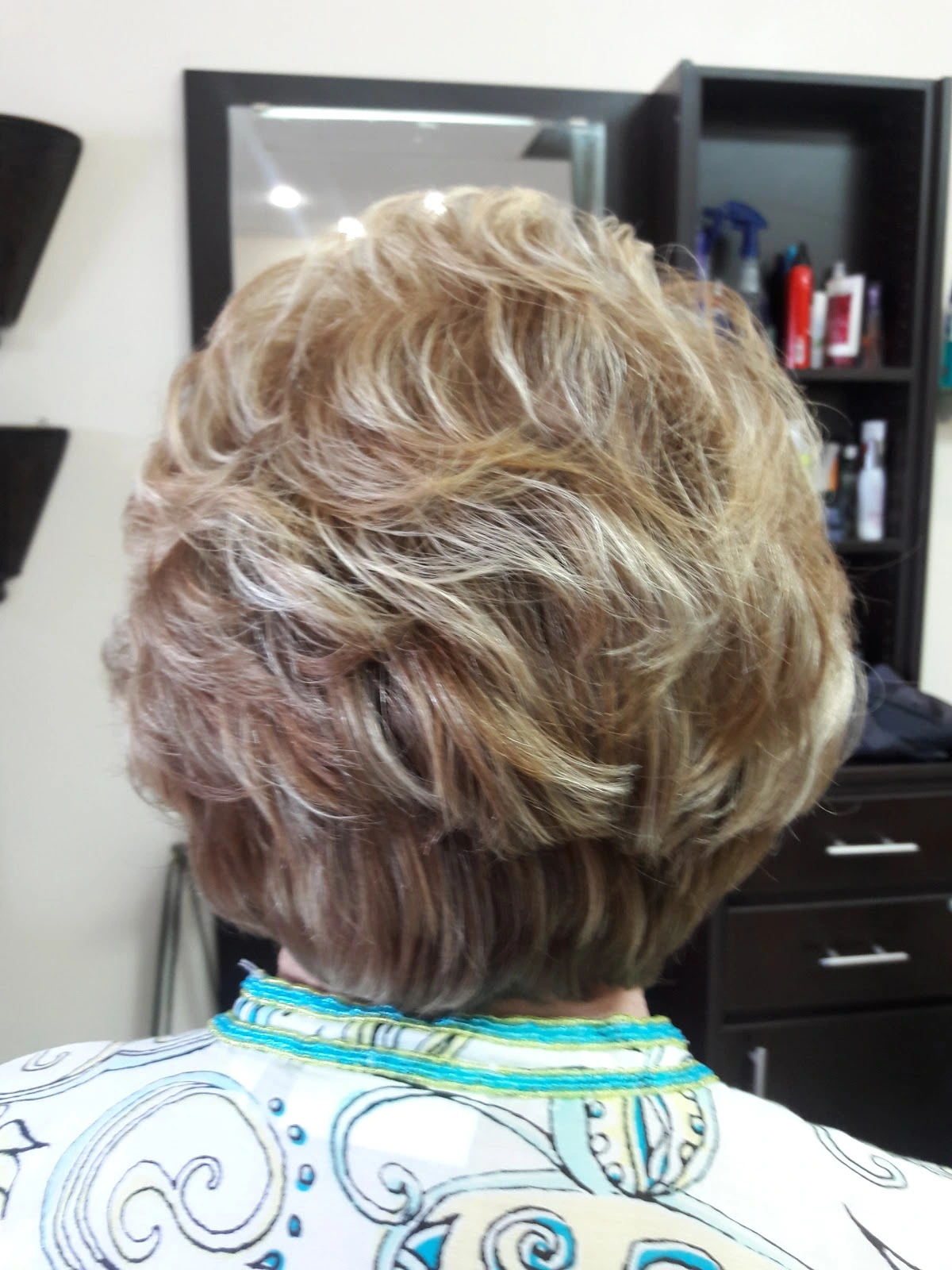 Uska's Full Service Salon