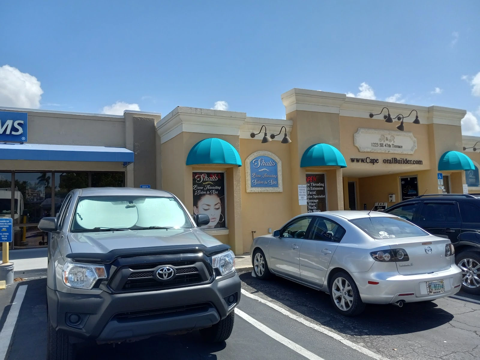 Shalis Brow Threading Salon & Spa