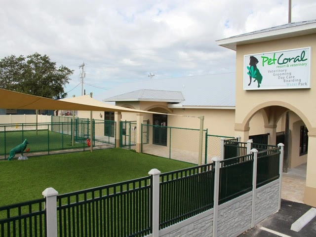 Pet Coral Veterinary Hospital & Resort