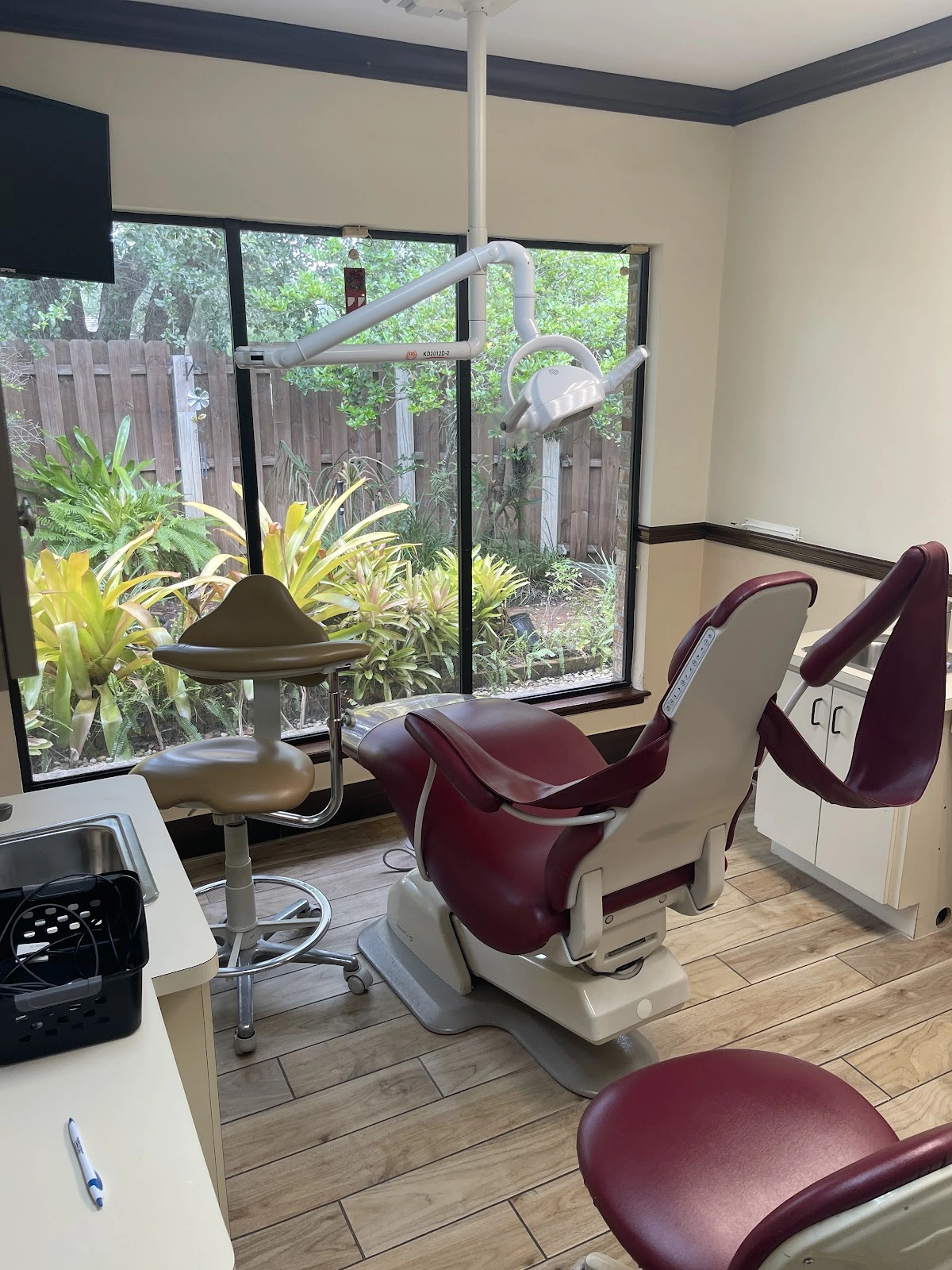 Coral Dental & Denture - Fort Myers