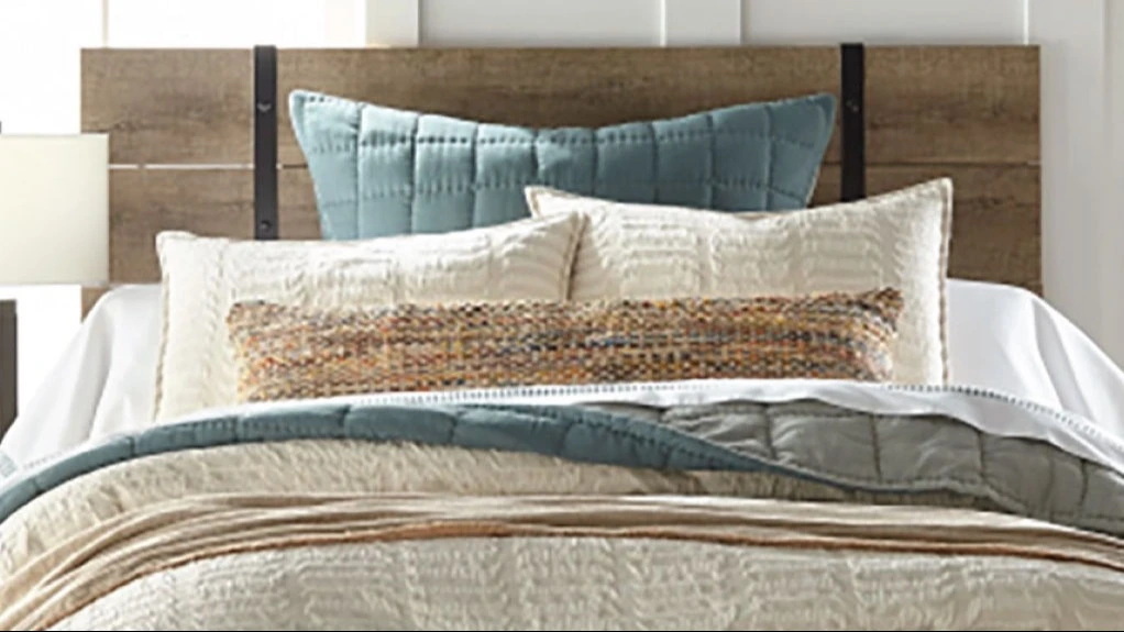 Layers Bedding at Gardner Village