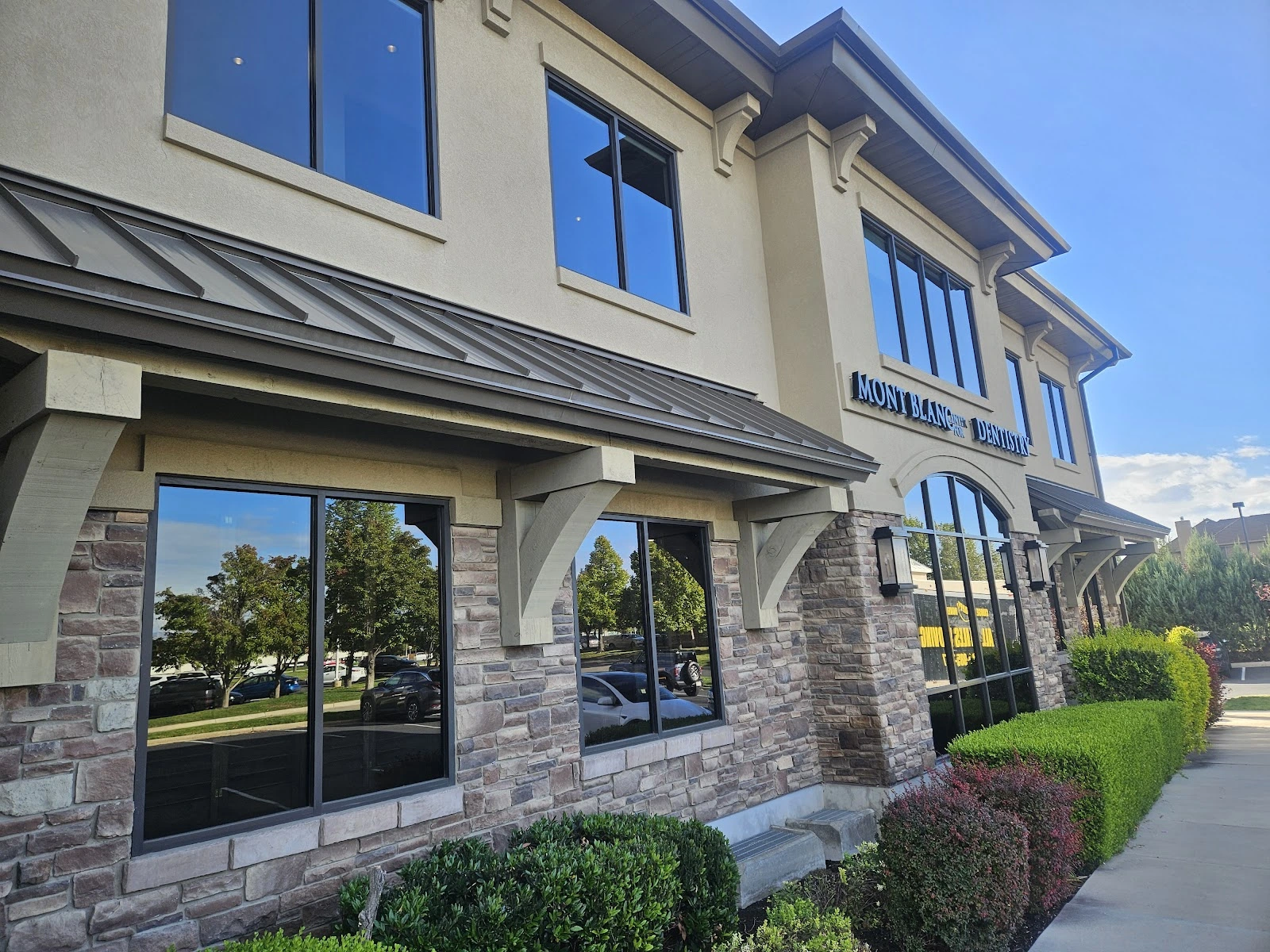 Mont Blanc Center For Dentistry