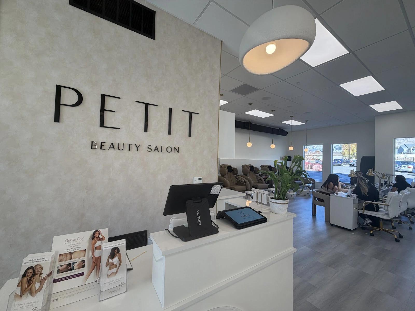 Petit Beauty Salon