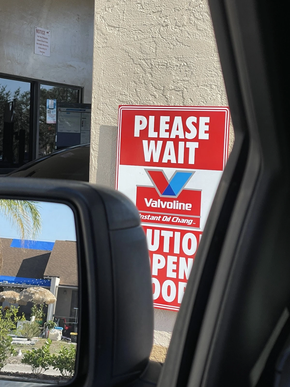 Valvoline Instant Oil Change