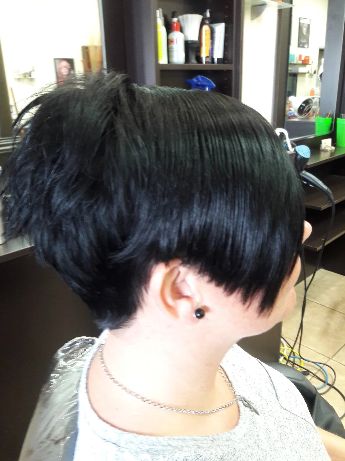 Uska's Full Service Salon