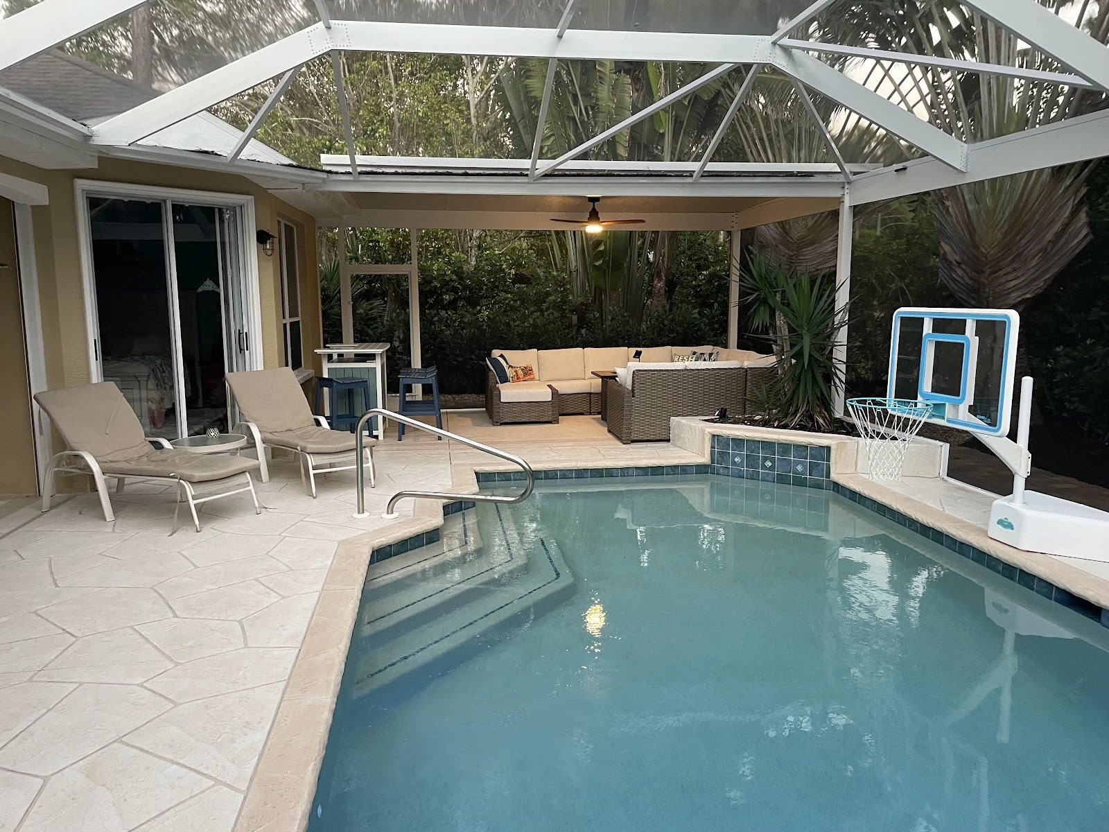 Sharkey's Aluminum & Screening