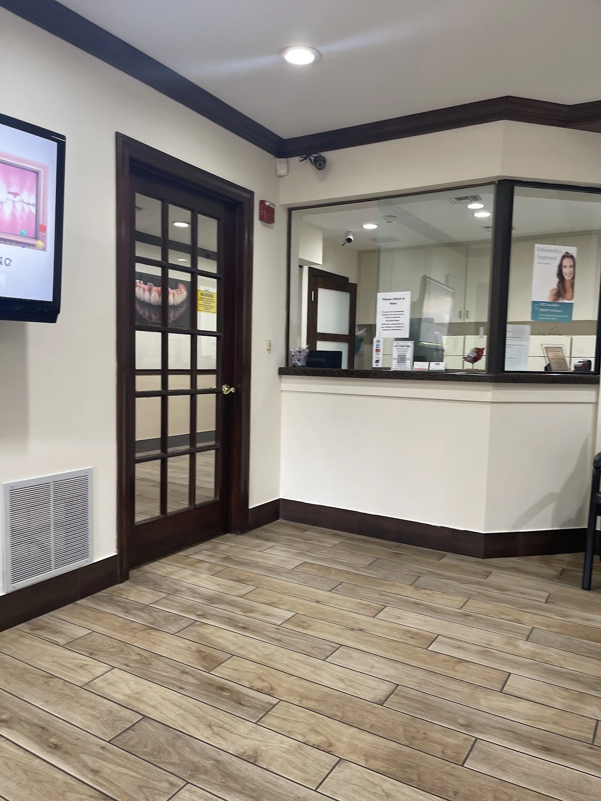Coral Dental & Denture - Fort Myers