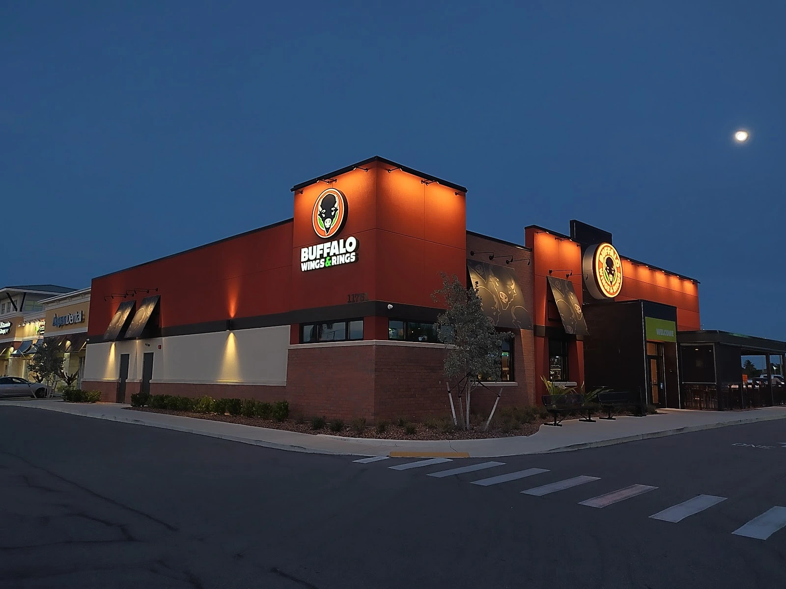 Buffalo Wings & Rings
