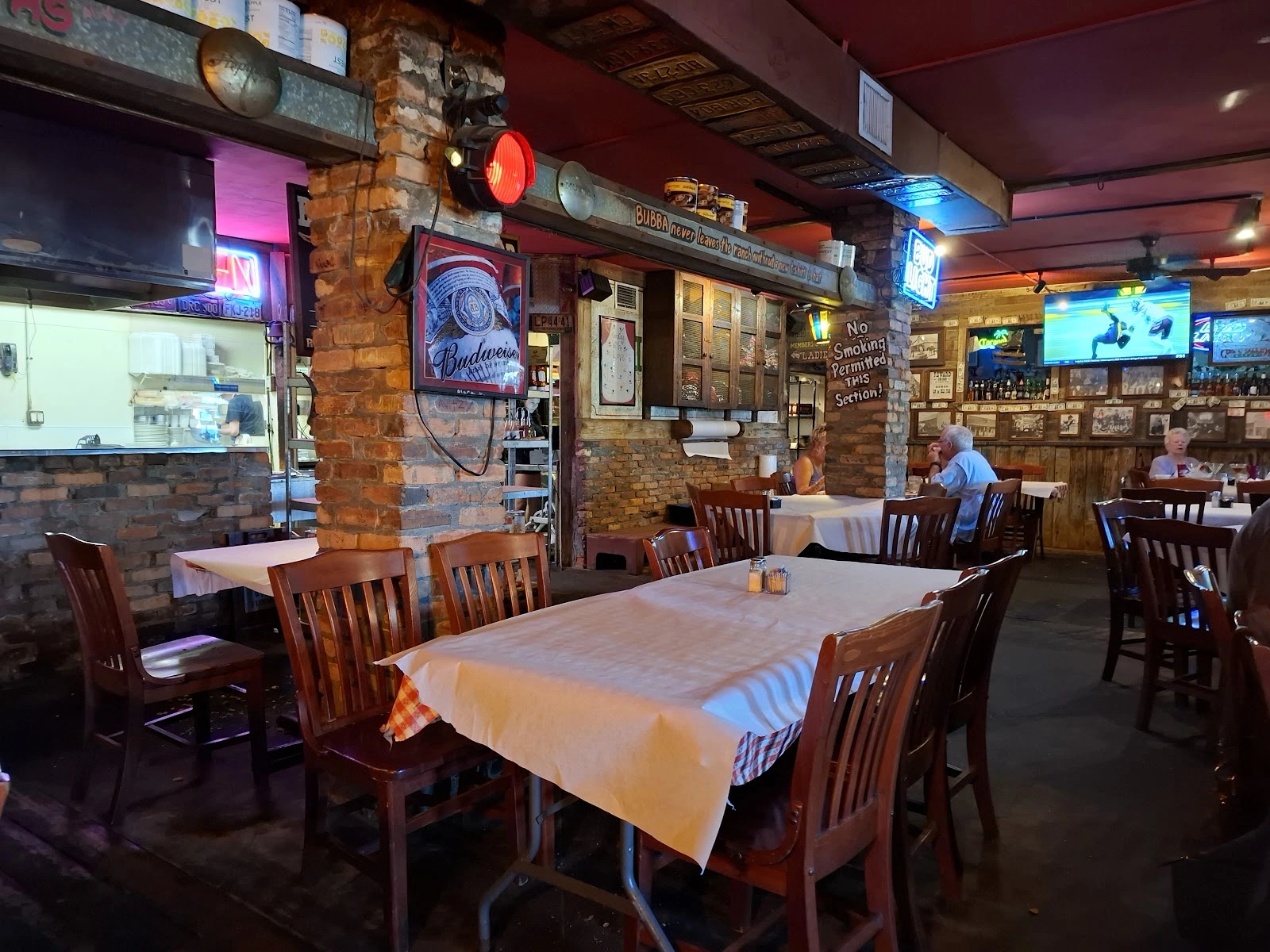 Bubba's Roadhouse & Saloon