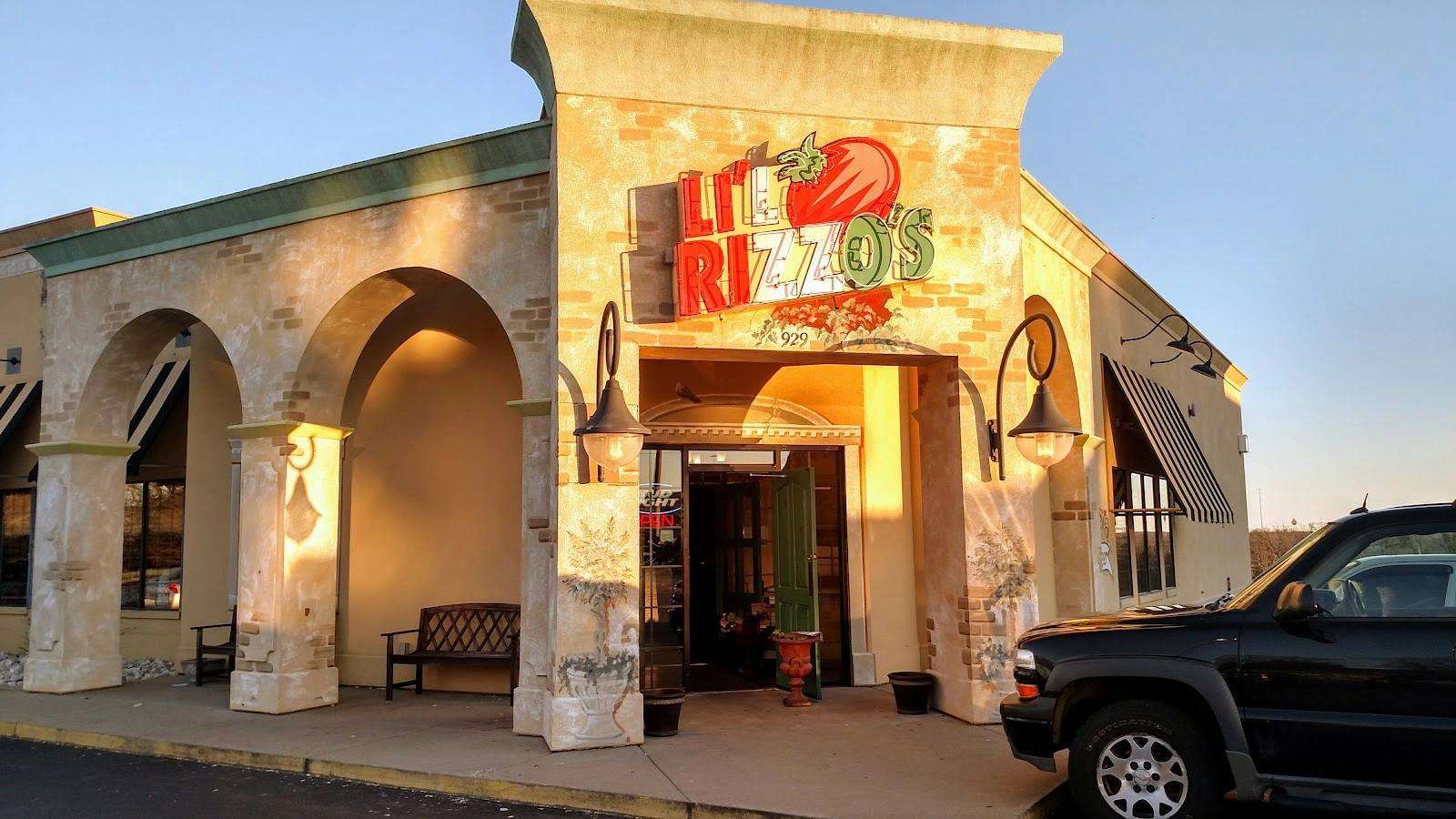 Li'l Rizzo's Restaurant - Osage Beach