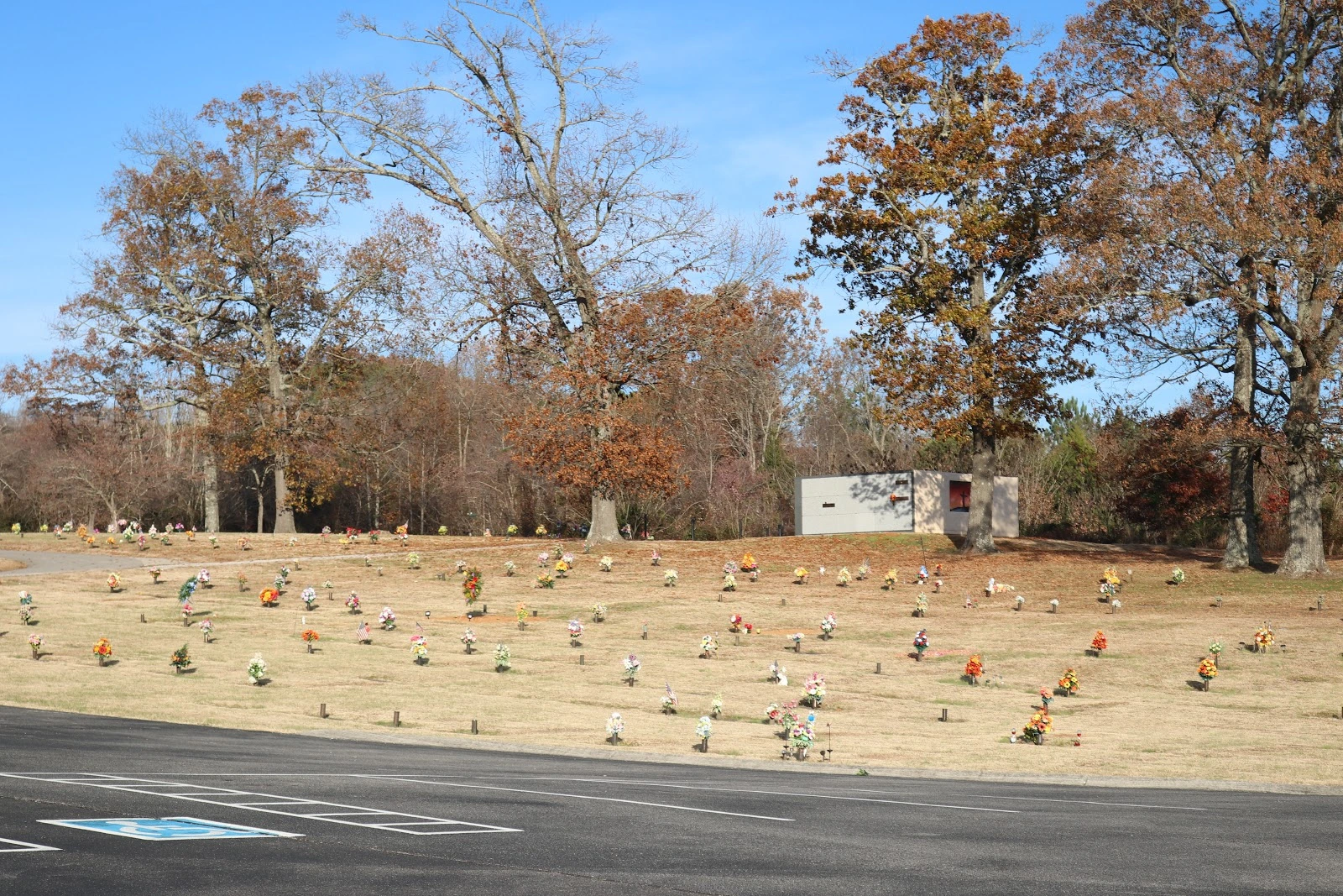 Oak Lawn Funeral Home Cremation Center Memorial Cemetery & Mausoleum